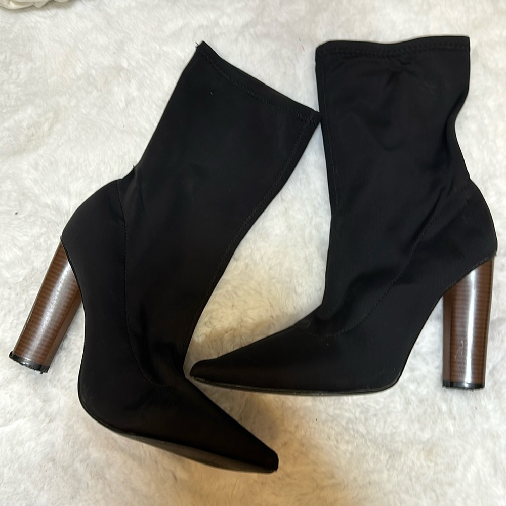 Sock Boots by Cape Robin size 9